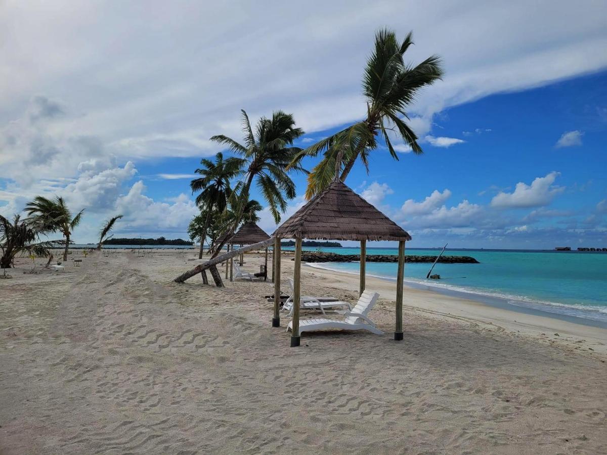 Adroit Beach Inn Гурайдо Екстериор снимка